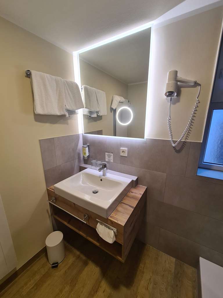 Double room side house - bathroom