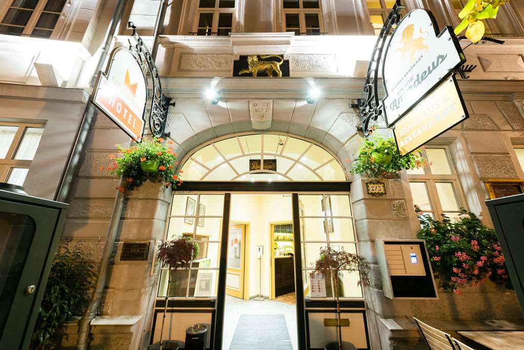 Askania Hotel & Brewery Entrance