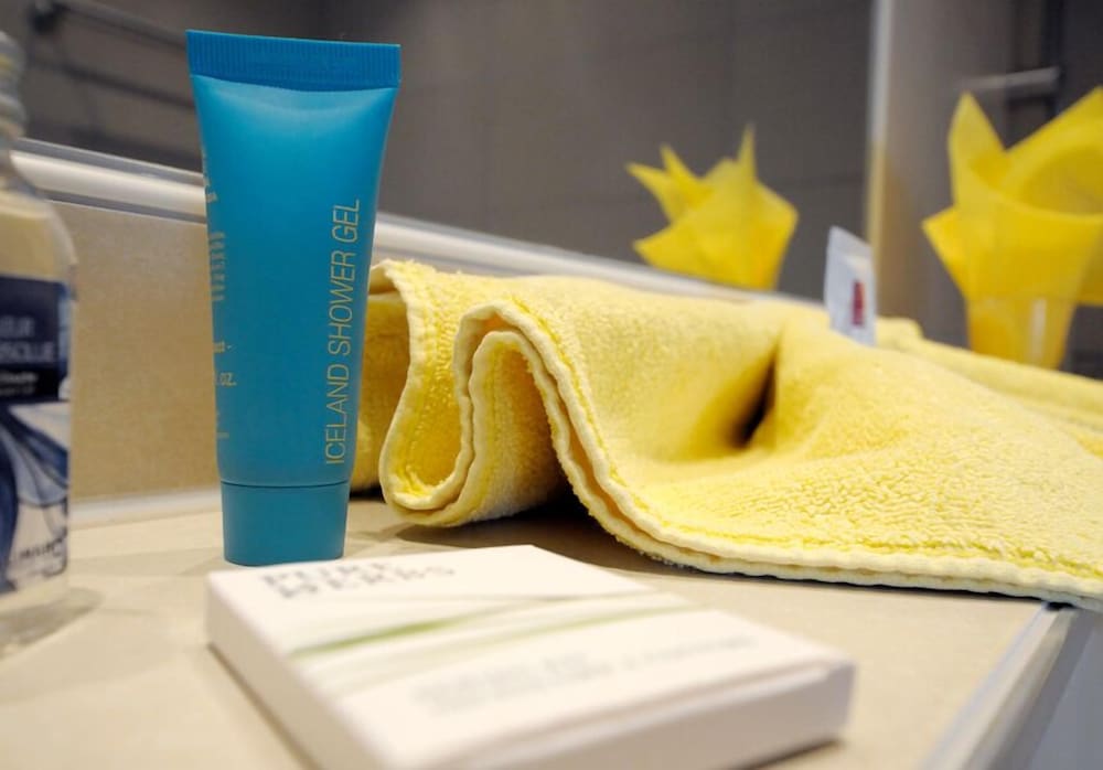 Bathroom amenities