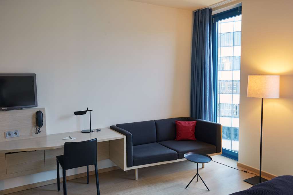 Scandic Hamburg Emporio room superior KS