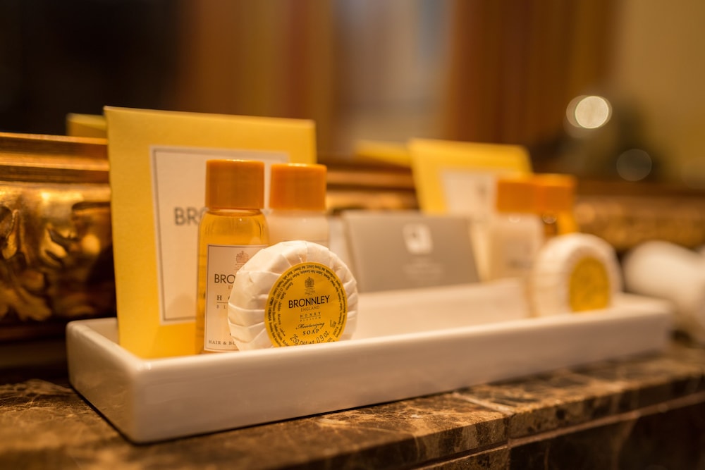 Bathroom amenities