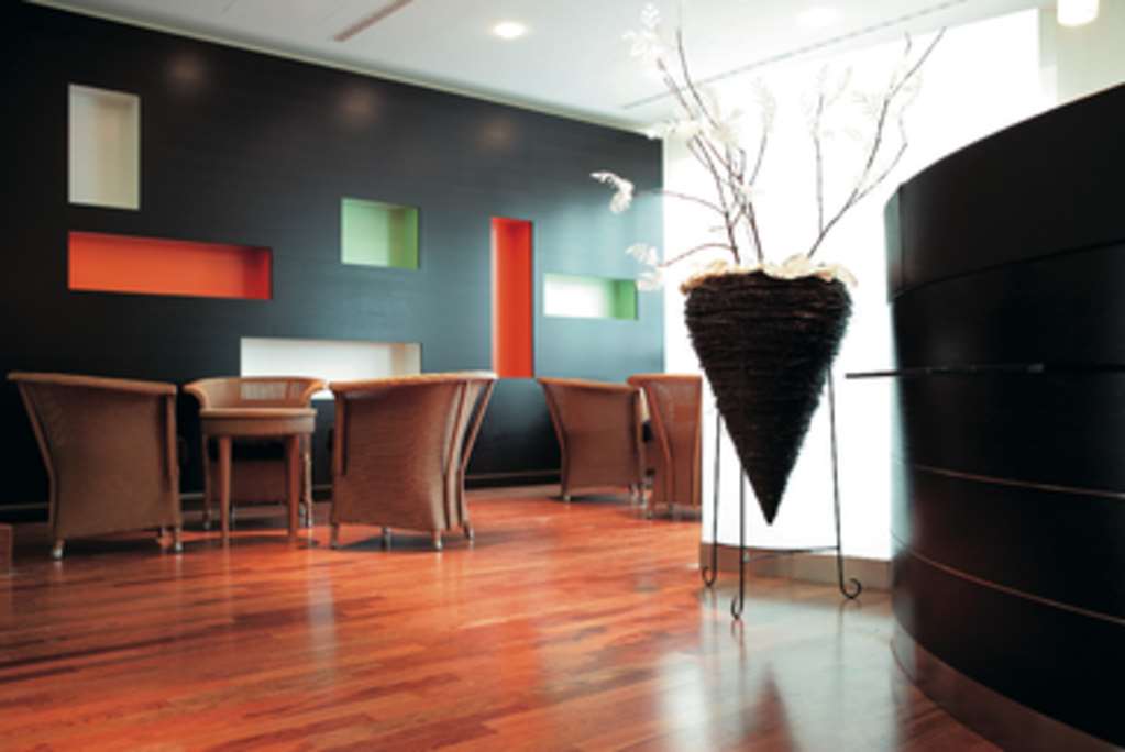 Steigenberger Hotel Hamburg - Spa Seating Area