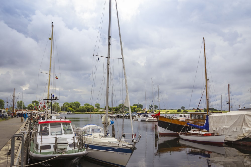Dock