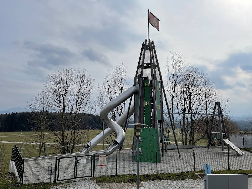 Children's play area - outdoor