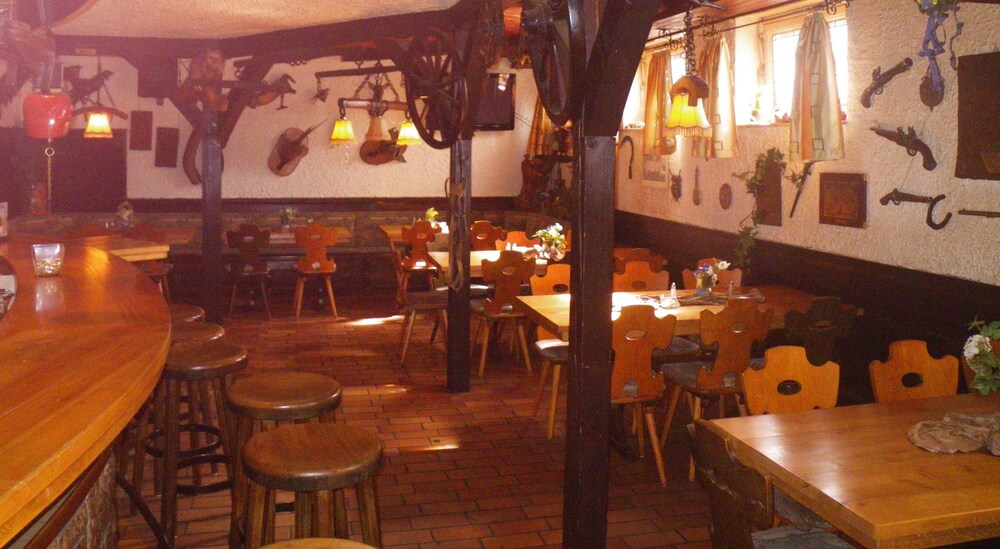 Hotel Bar