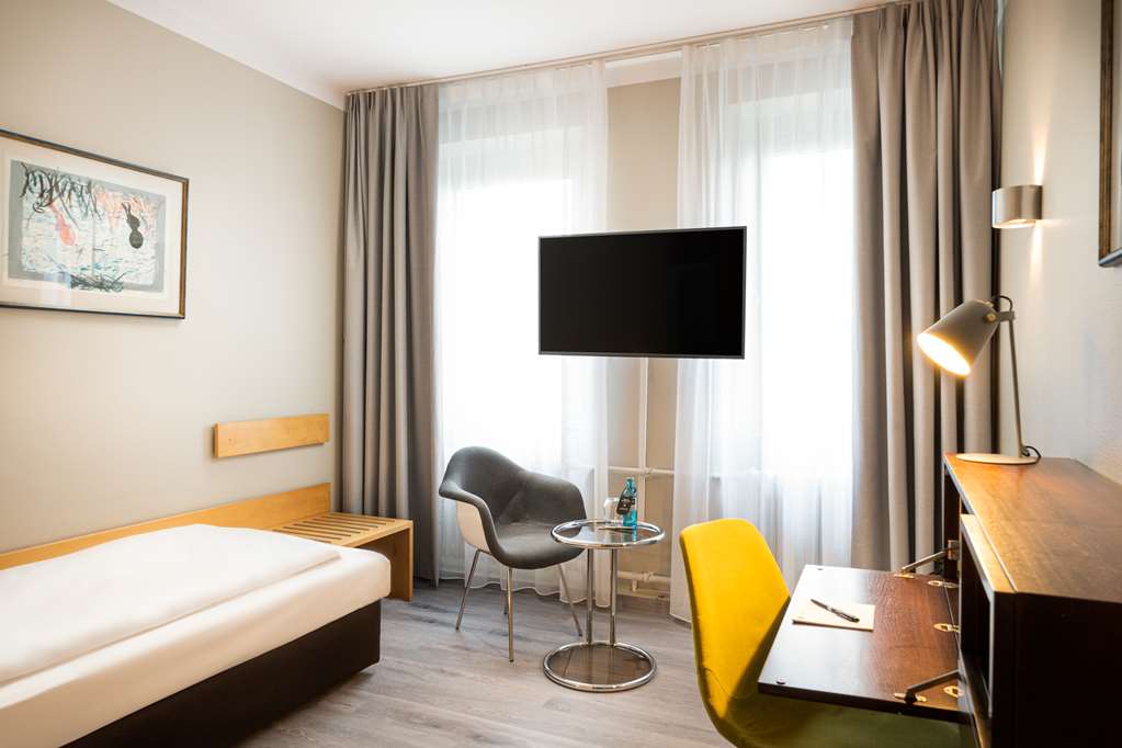 arthotel ana prestige hannover standard einzelzimmer schreibtisch