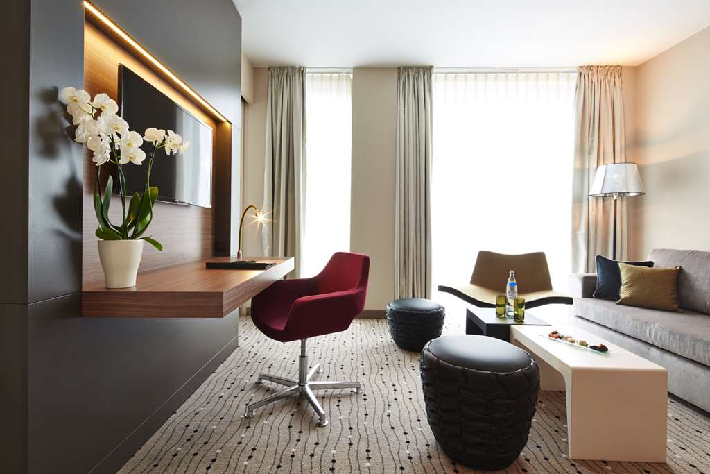 Steigenberger Hotel Am Kanzleramt, Berlin, Germany - Suite entrance