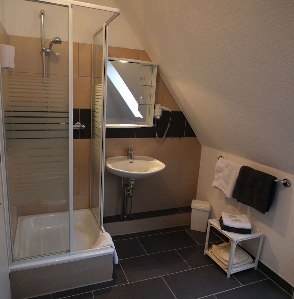 Bathroom shower