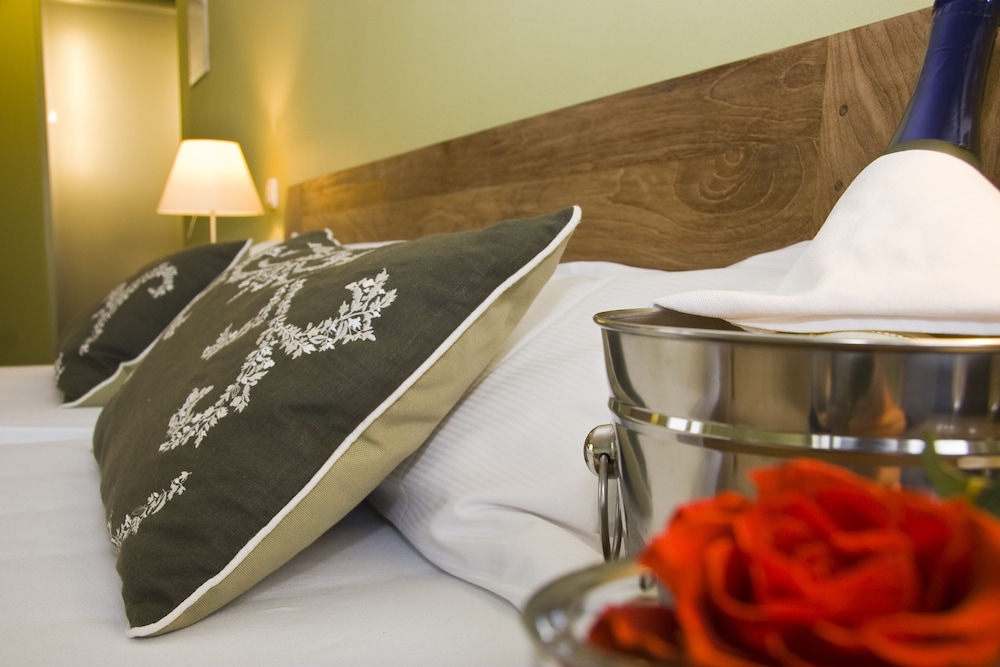Room service - dining