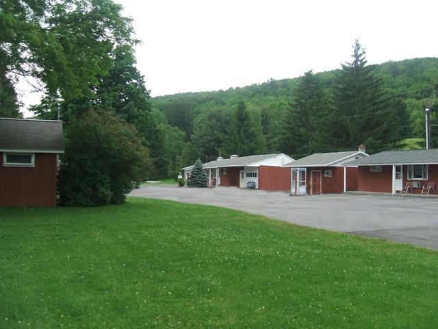 Red Carpet Inn On the Lake - photo 2