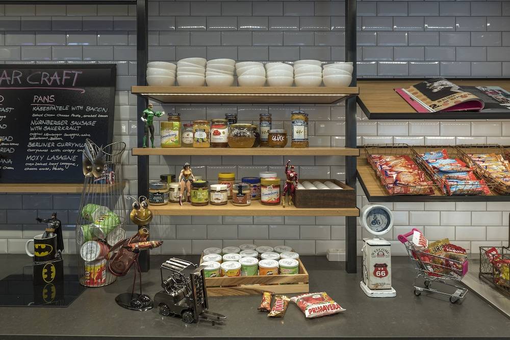Snack bar