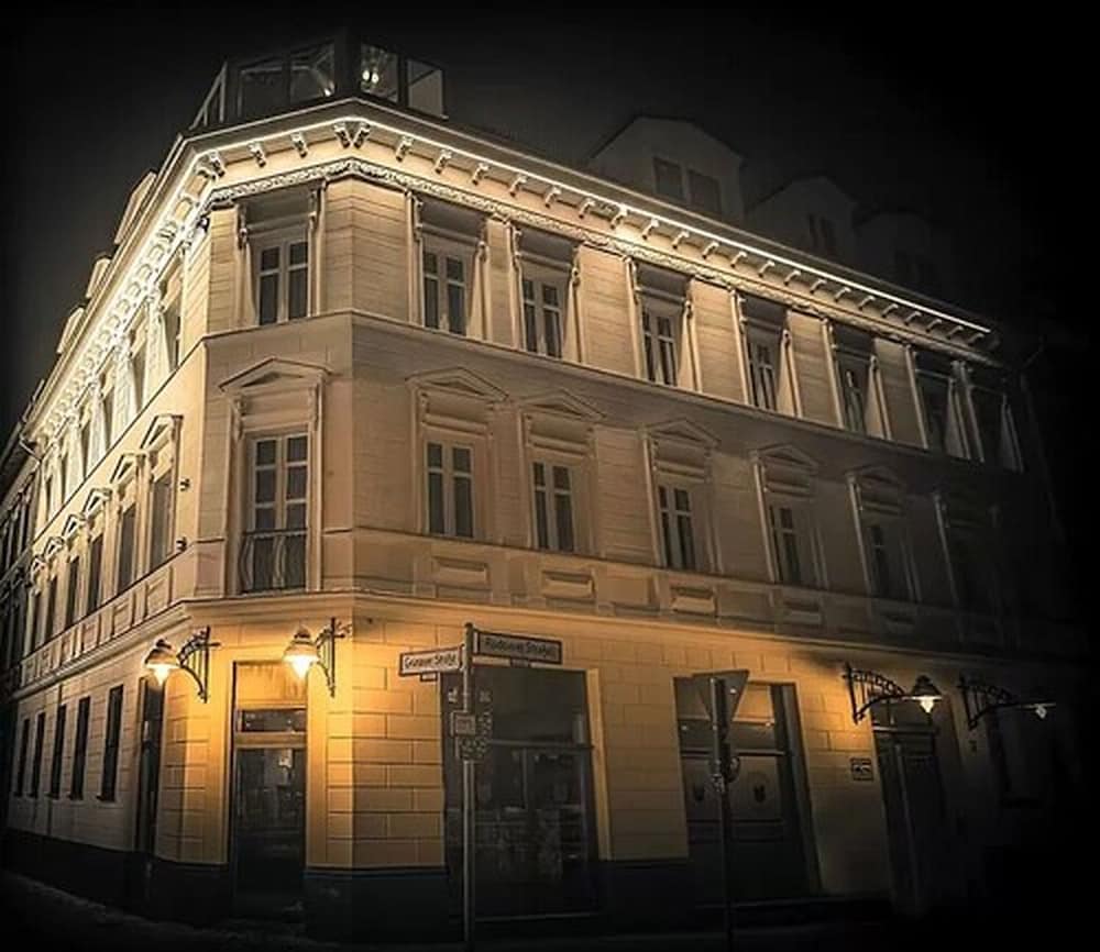 Front of property - evening/night