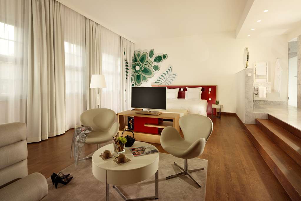 Guest room
