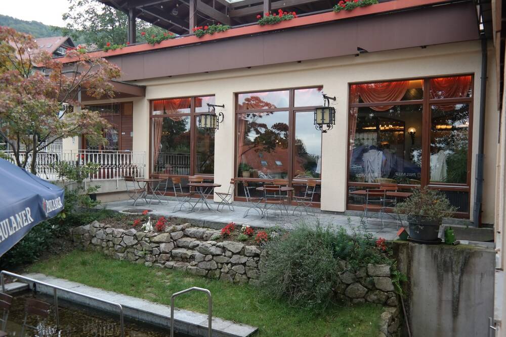 Sundeck