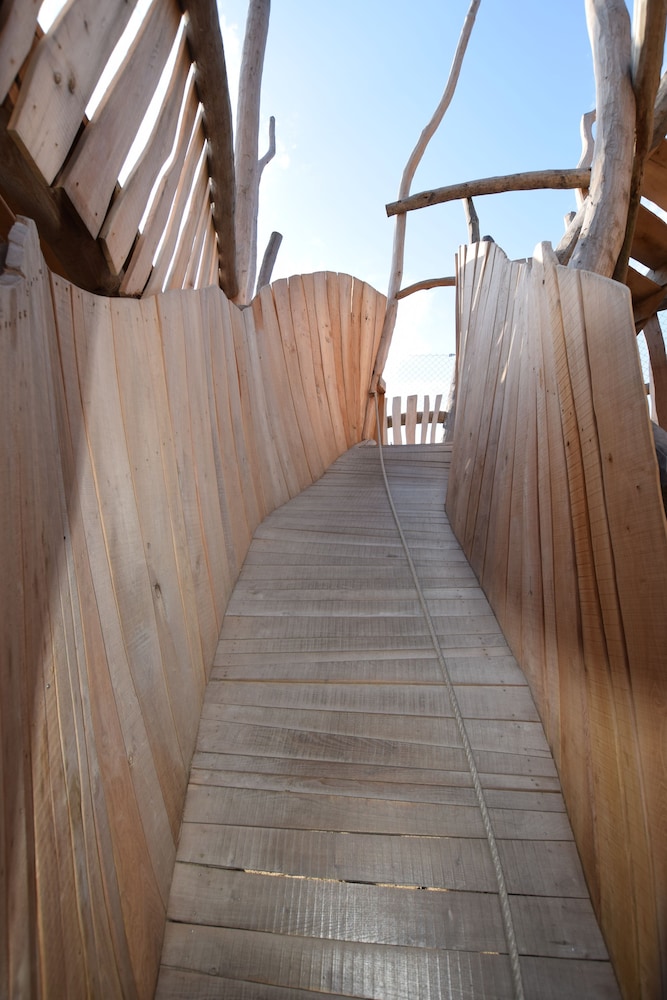 Childrens Play Area - Outdoor