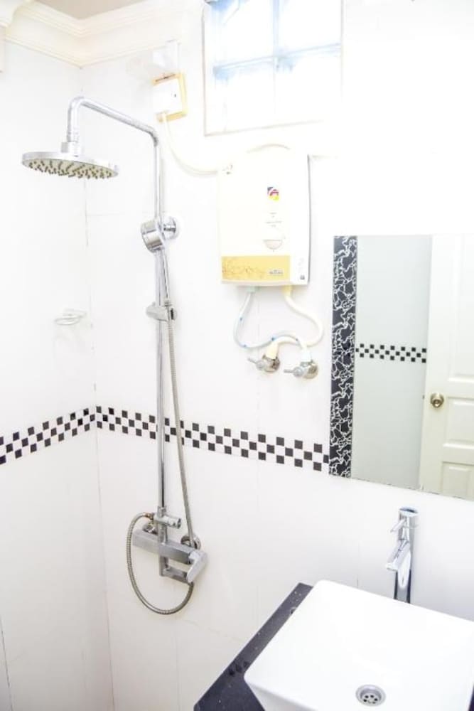 Bathroom shower