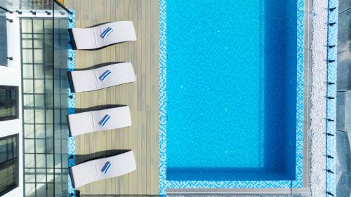 Swimming_pool