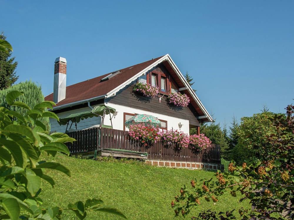 Holiday Home Altenfeld near Ski Lift