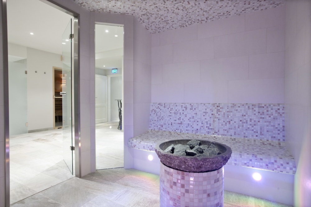 Steam room