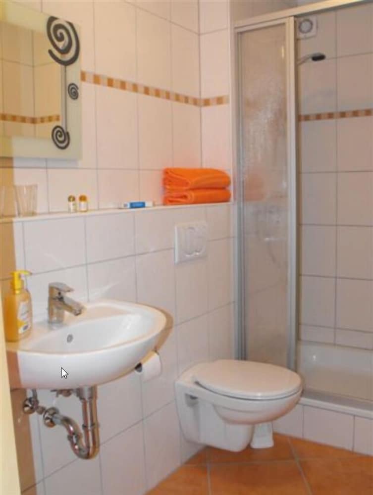 Bathroom shower