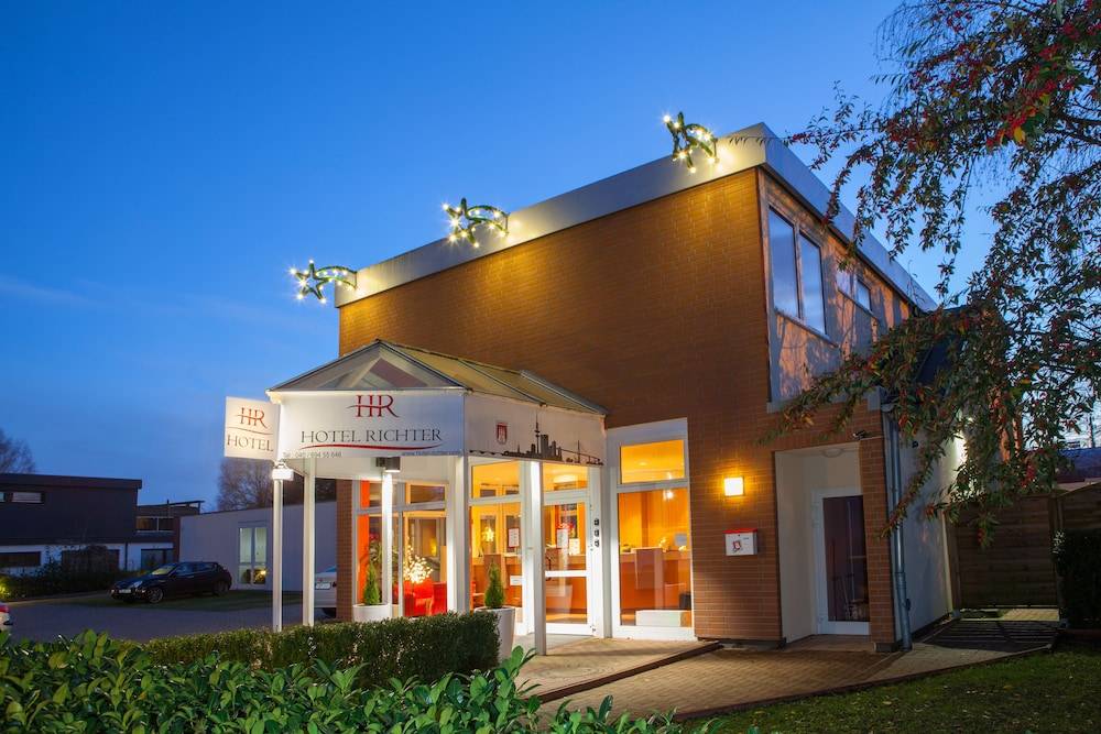 Front of property - evening/night