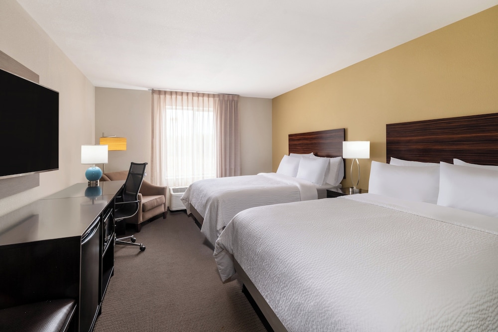 Garner Clarksville Northeast an IHG Hotel - photo 5