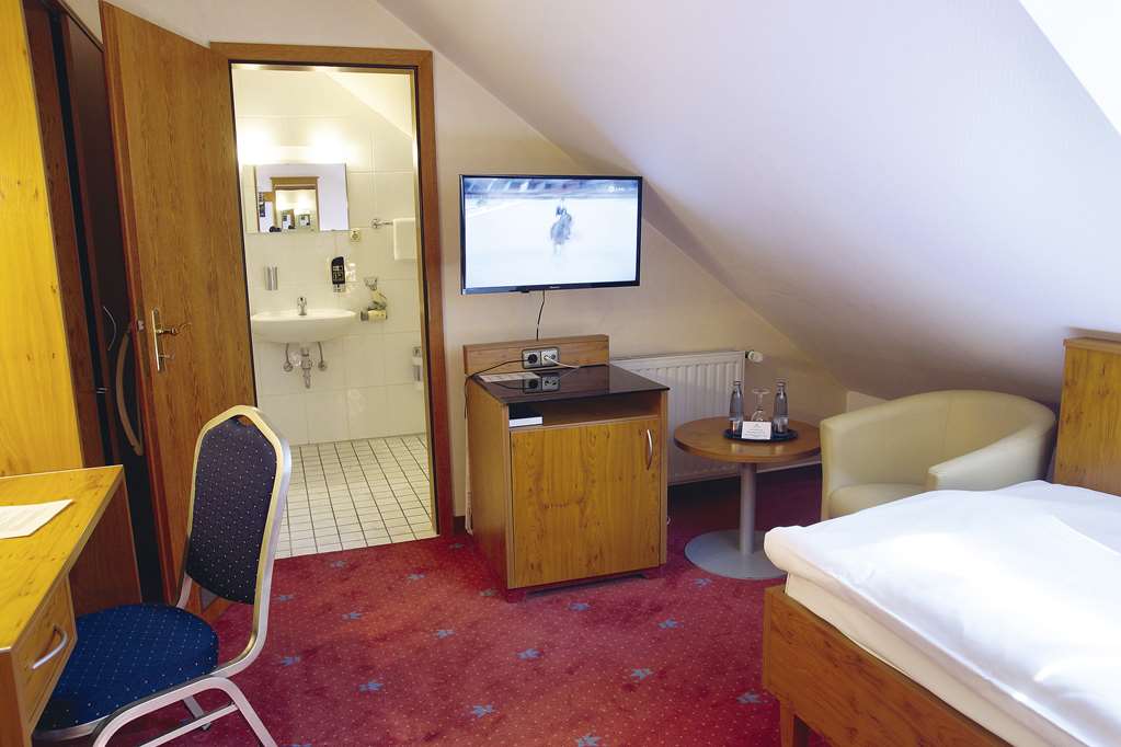 Single Room Economy