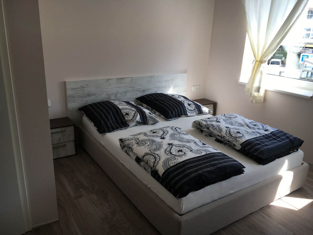 Hotel Capitol Zentrum 24h