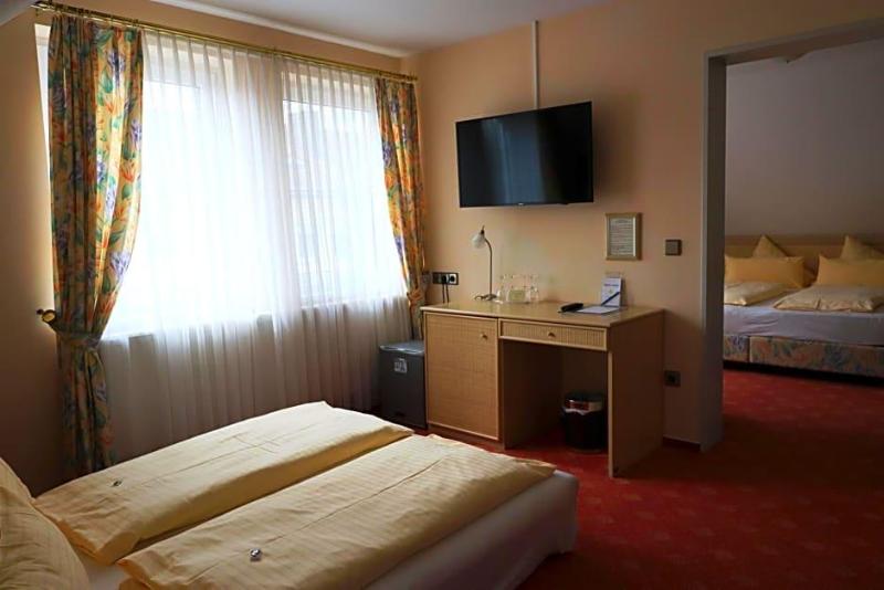 Hotel & Restaurant Mainaublick