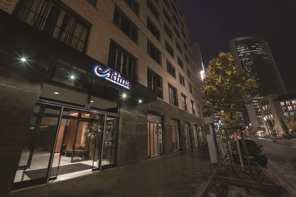 adina apartment hotel frankfurt exterior
