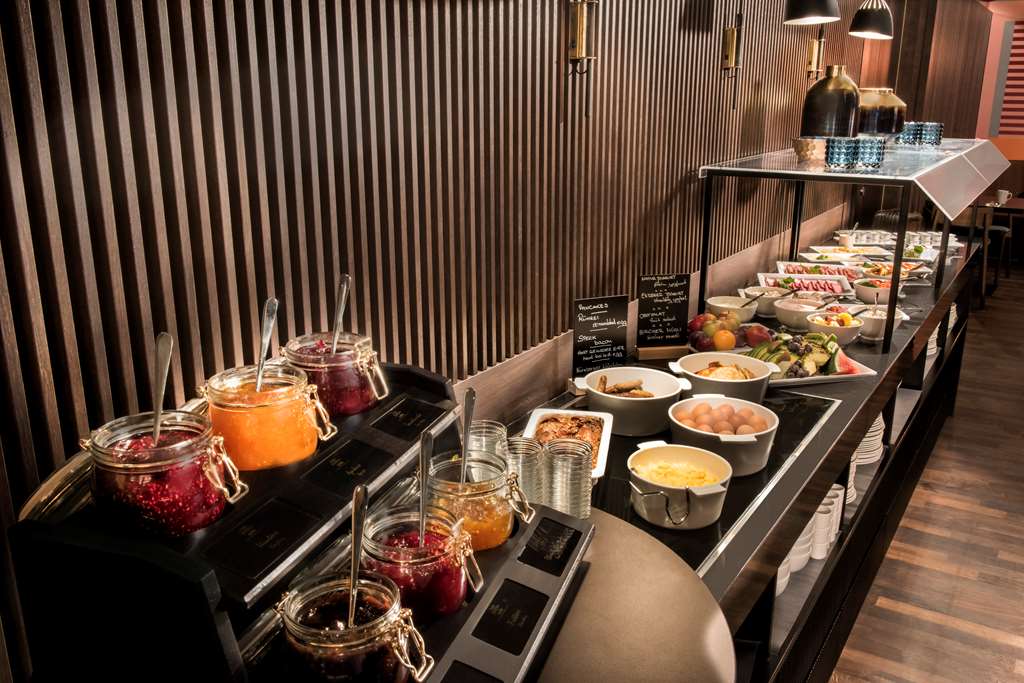 adina apartment hotel leipzig breakfast buffet
