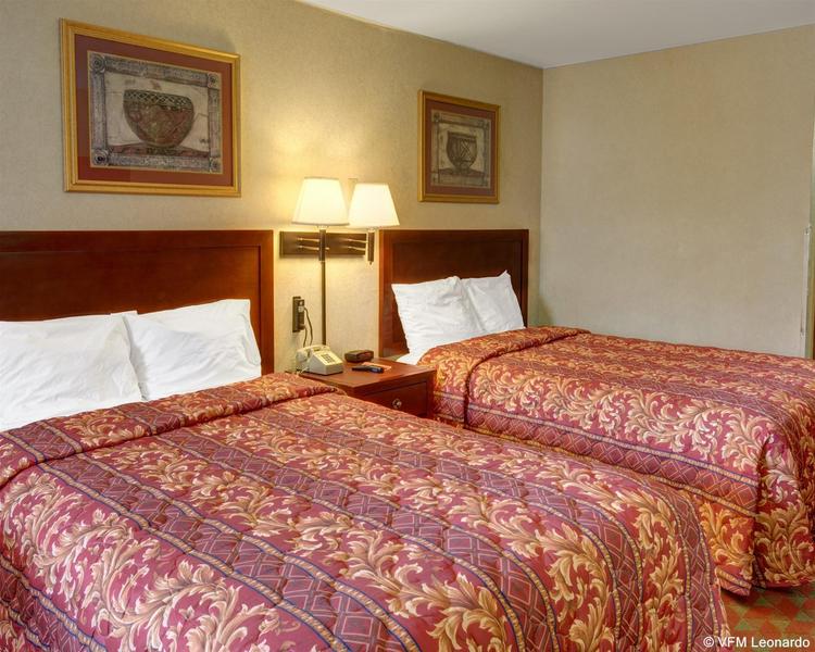 Red Carpet Inn by University of Maryland - photo 4