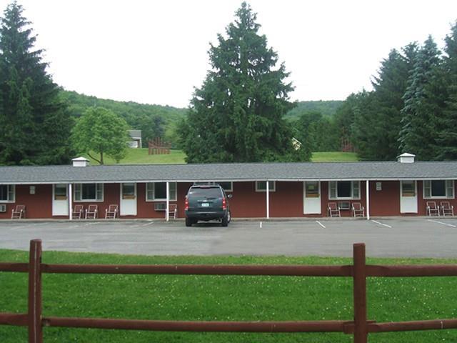 Red Carpet Inn On the Lake - featured photo