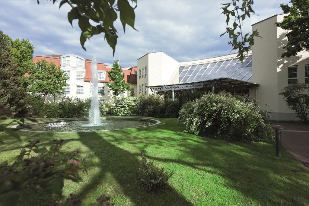 seminaris hotel leipzig exterior view day high