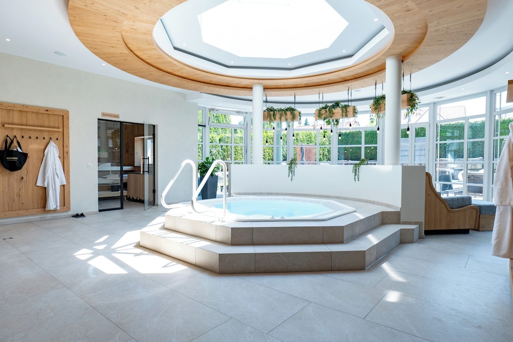 Indoor spa tub