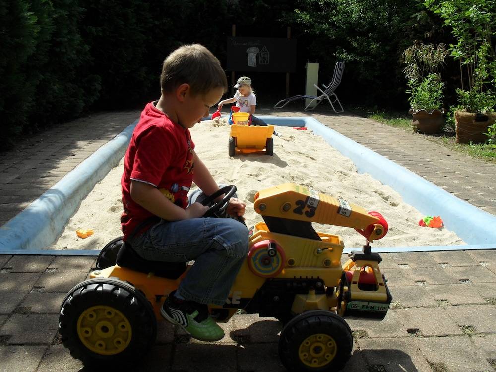 Children's play area - outdoor