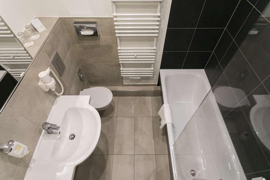 Bathroom Double room_TOP VCH Hotel Allegra Berlin
