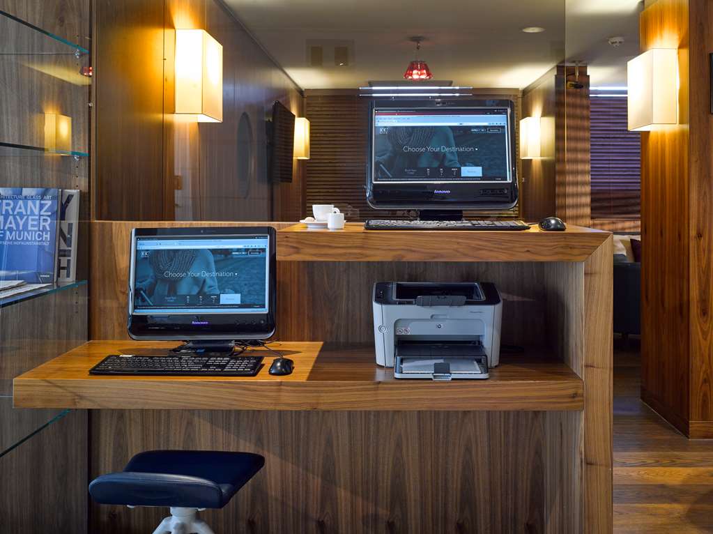 K K MUC Business Corner