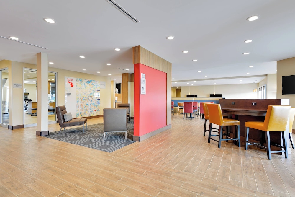 TownePlace Suites by Marriott Detroit Allen Park - photo 2