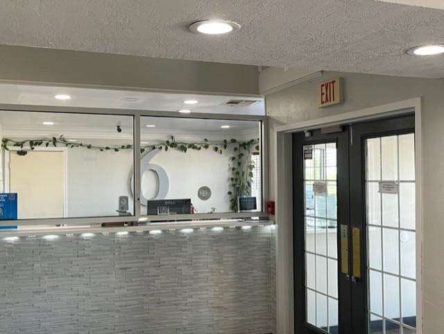 Motel 6 Tulsa OK Airport - photo 2