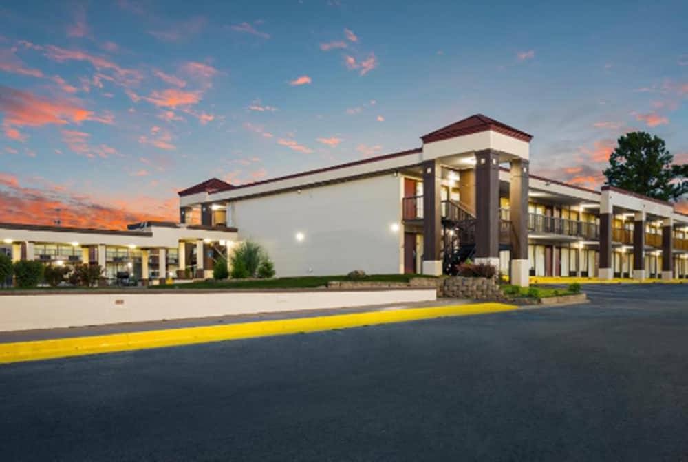 Horizon Inn & Suites - featured photo