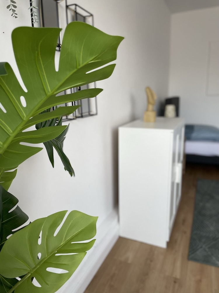 Green Hill Apartment