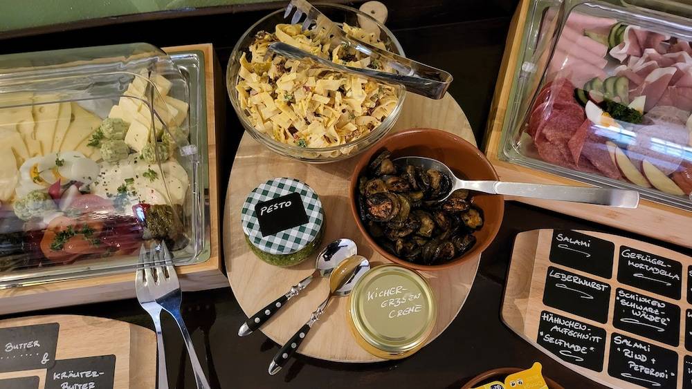 Breakfast buffet