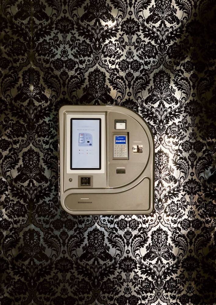 Check-in/check-out kiosk