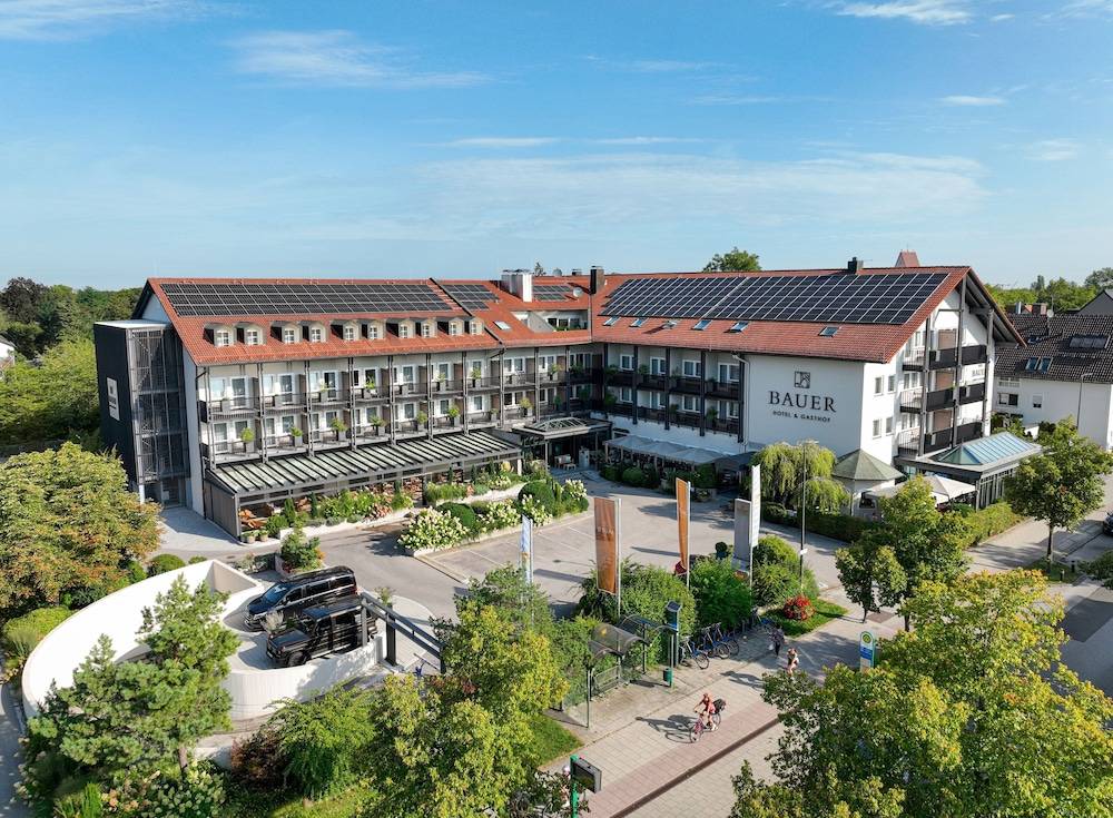 Bauer Hotel & Restaurant