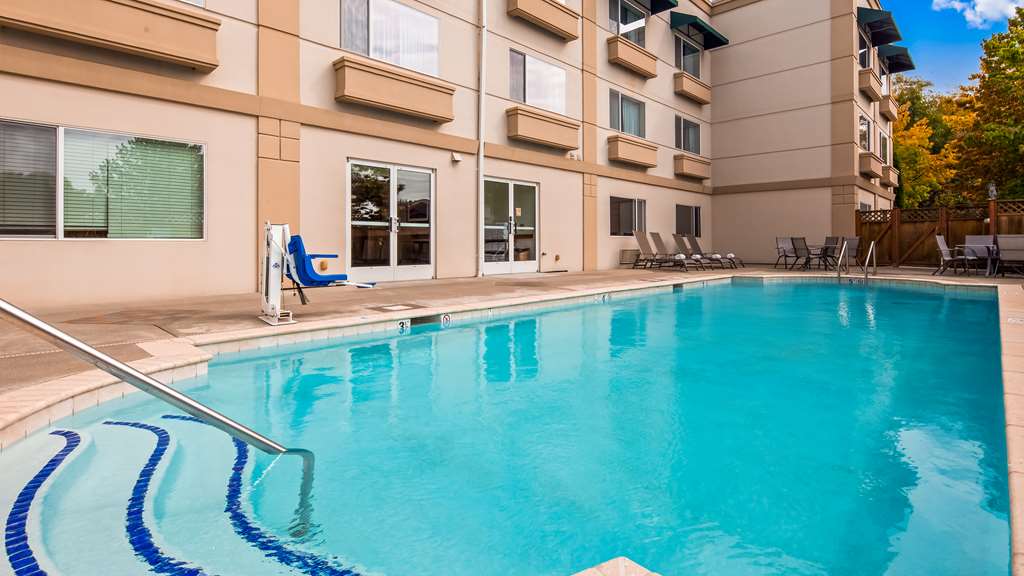 Best Western Plus Edmonds Harbor Inn - photo 5