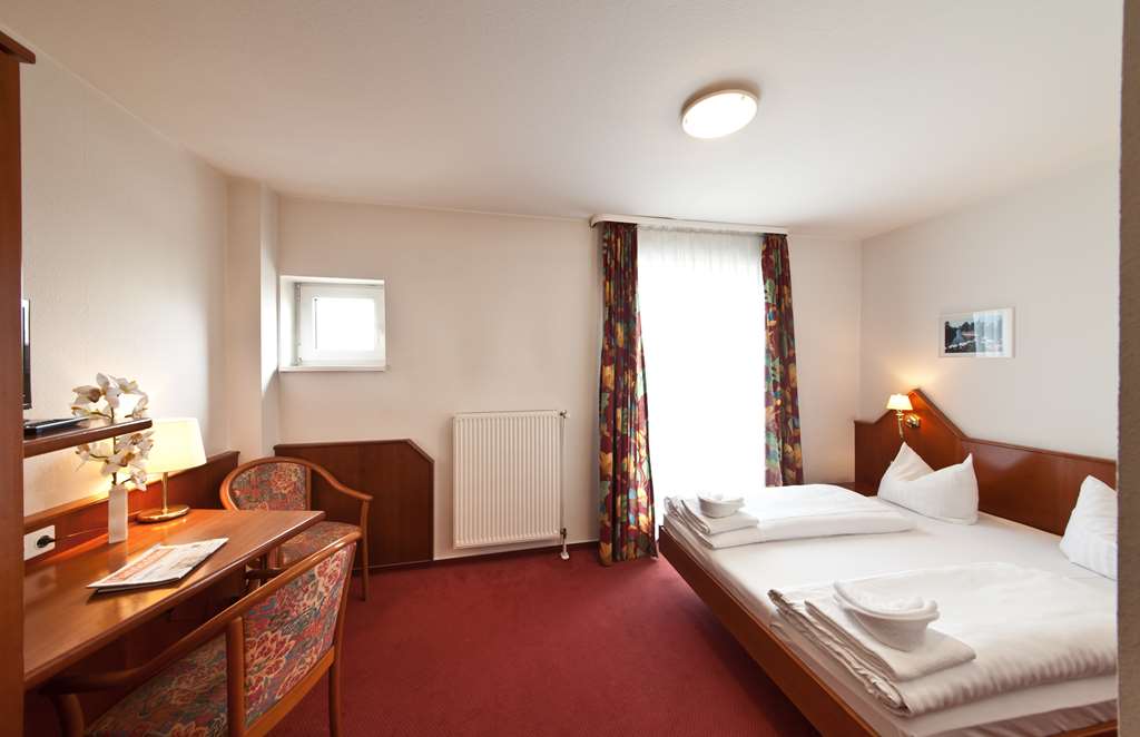 Queensize Room_Novum Hotel Hagemann Hamburg