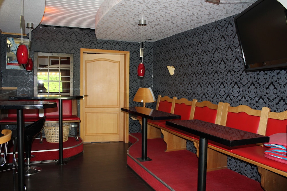 Hotel Bar