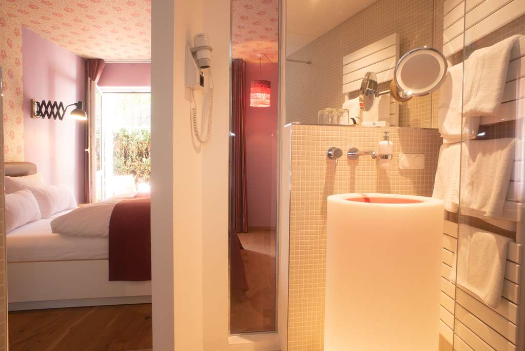 Room Medium