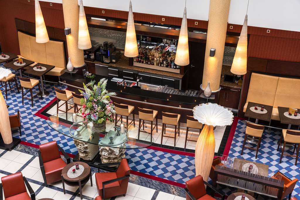 Steigenberger Hotel De Saxe, Dresden, Germany - bar/lounge